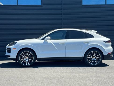 Certified 2026 Porsche Cayenne Coupe AWD/4WD image 3