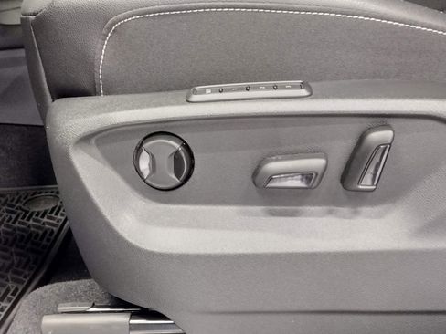 New 2026 Volkswagen Atlas Cross Sport SEL R-Line image 23