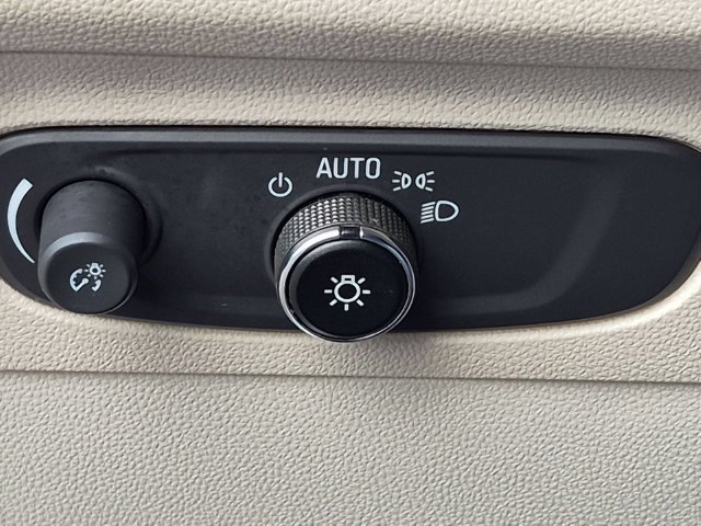 Certified 2023 Buick Envision Preferred FWD image 17