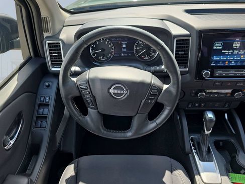 Used 2024 Nissan Frontier SV w/ SV Convenience Package RWD image 51