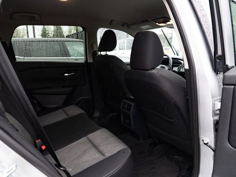 Used 2025 Nissan Rogue SV image 23