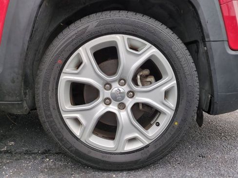 Used 2018 Jeep Renegade Limited w/ UConnect 8.4 Nav Group image 11