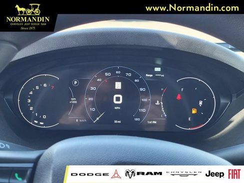 Used 2025 RAM ProMaster 2500 w/ U-Haul Equipment Group FWD image 8