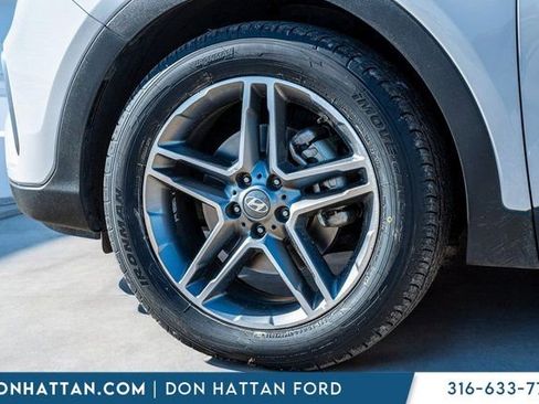 Used 2017 Hyundai Santa Fe Limited image 40