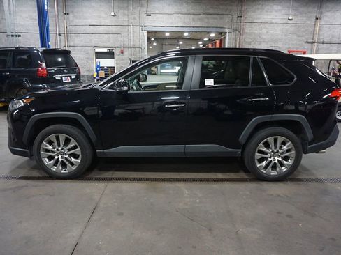 Used 2021 Toyota RAV4 Limited w/ Limited Grade Weather Package FWD image 18