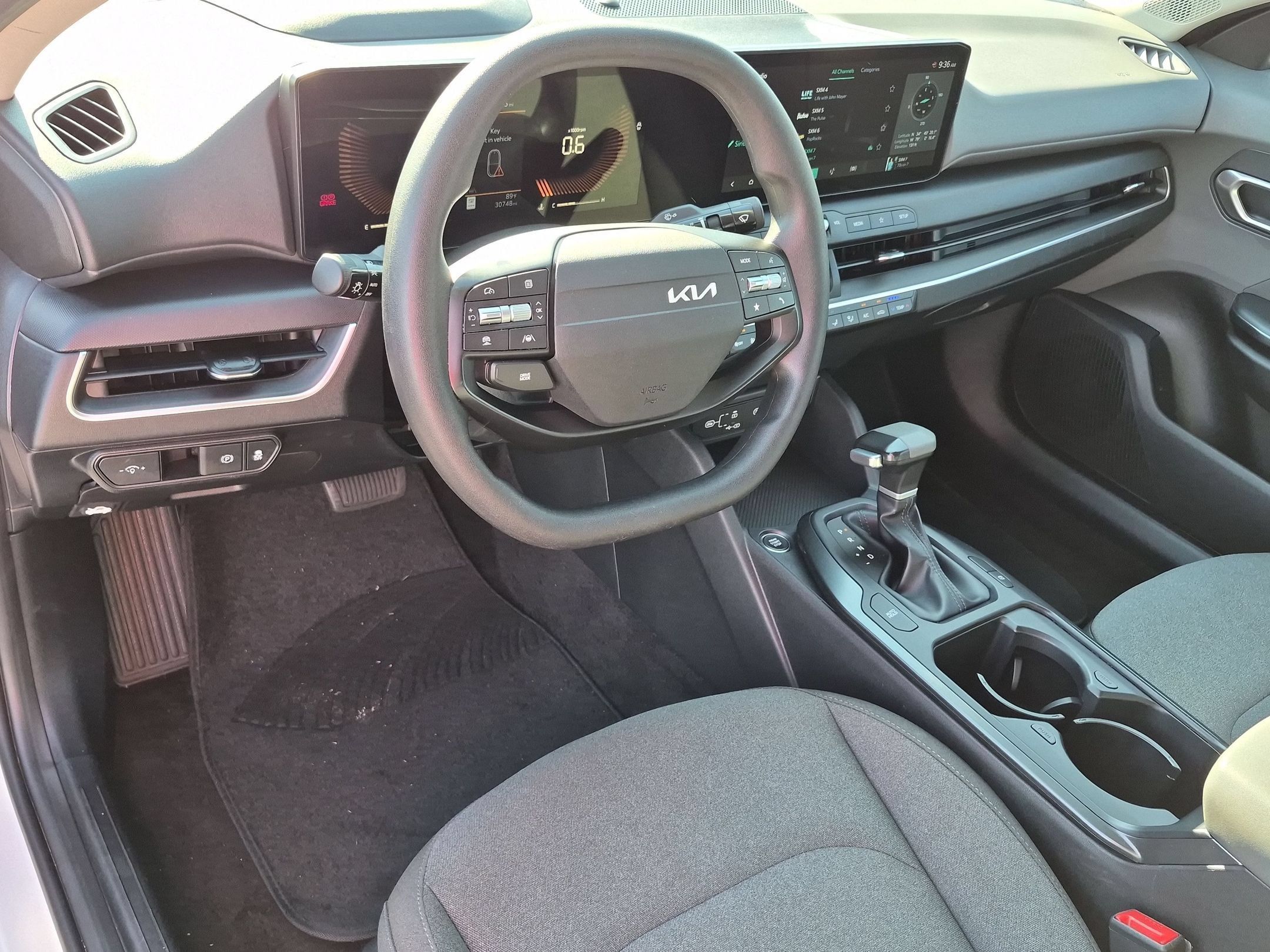 Used 2025 Kia K4 FWD image 16