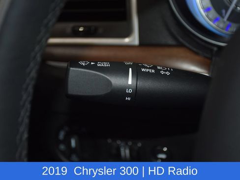 Used 2019 Chrysler 300 C w/ Harman/Kardon Audio Group RWD image 10