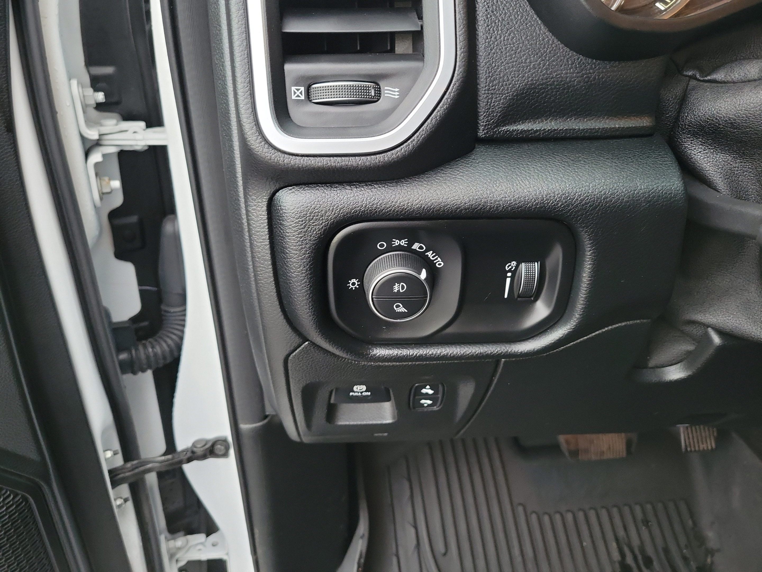 Used 2021 RAM 1500 Big Horn AWD/4WD image 27
