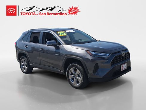 Certified 2025 Toyota RAV4 XLE AWD/4WD image 7