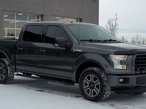 Used 2016 Ford F150 XLT w/ Equipment Group 302A Luxury image 9