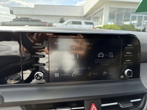 Used 2025 Kia Seltos LX image 16