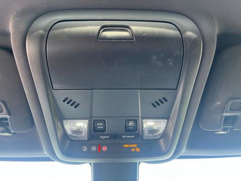 Used 2023 Chevrolet Equinox RS w/ RS Leather Package AWD/4WD image 21