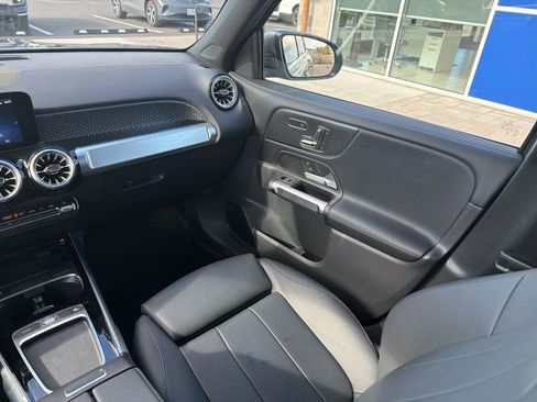 Used 2024 Mercedes-Benz GLB 250 4MATIC image 13