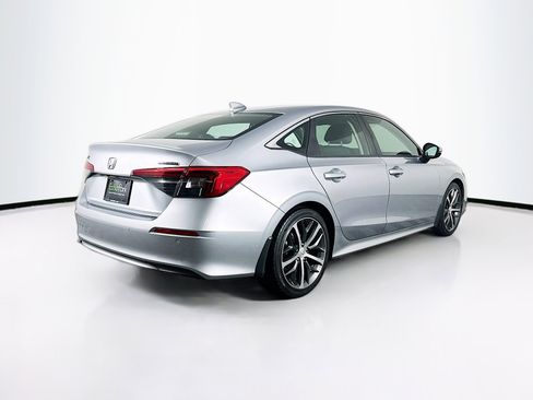 Used 2022 Honda Civic Touring image 9