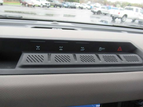 Used 2023 Ford Bronco Wildtrak image 32