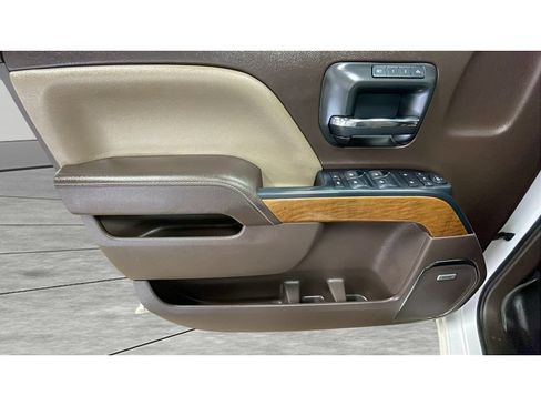 Used 2018 Chevrolet Silverado 1500 LTZ w/ Sport Package AWD/4WD image 10