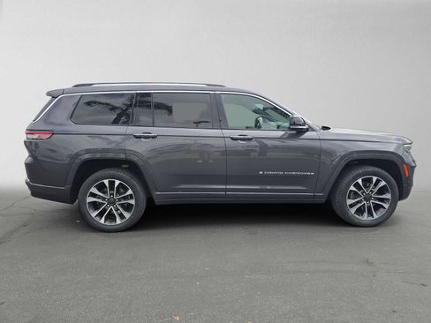 Used 2021 Jeep Grand Cherokee L Overland w/ Luxury Tech Group IV AWD/4WD image 2