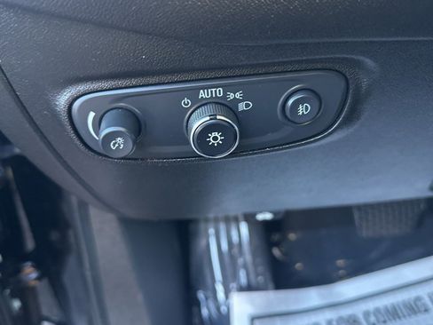 Used 2020 Chevrolet Equinox LT image 36