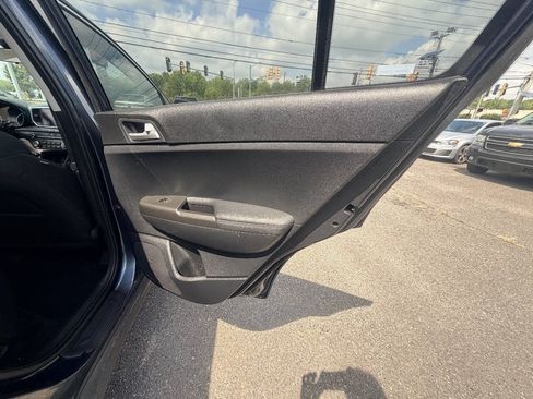Used 2022 Kia Sportage LX AWD/4WD image 43