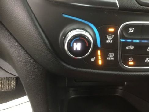 Used 2019 Chevrolet Equinox LT image 31