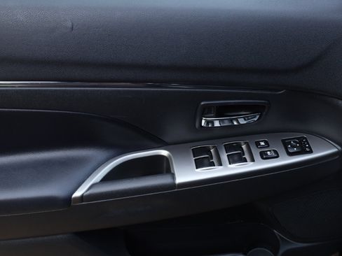 Used 2022 Mitsubishi Outlander Sport ES image 29