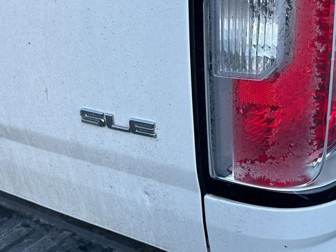 Used 2020 GMC Canyon SLE w/ Driver Alert Package image 6