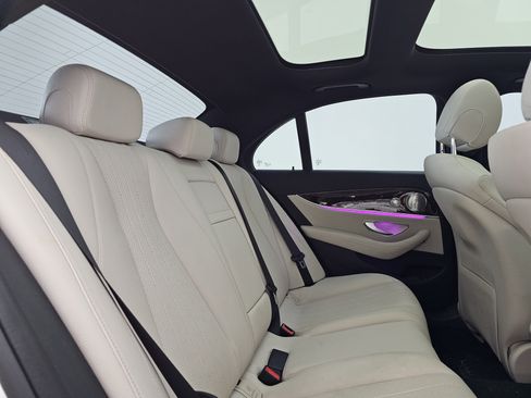 Certified 2017 Mercedes-Benz E 300 4MATIC image 19