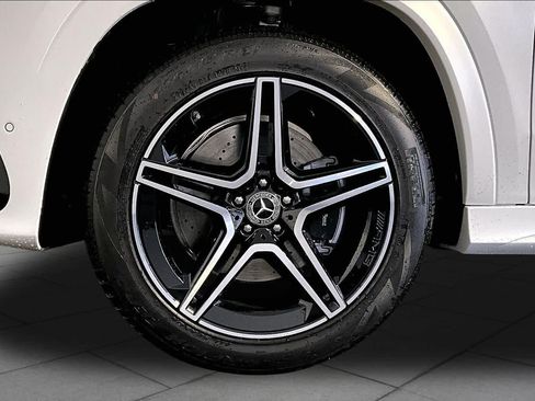 New 2026 Mercedes-Benz GLS 450 4MATIC image 17