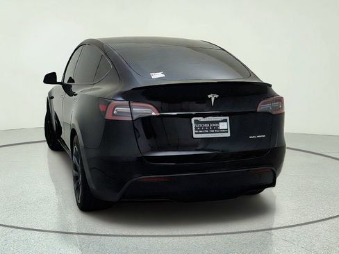 Used 2023 Tesla Model Y Long Range AWD/4WD image 11