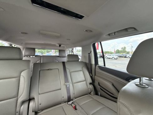 Certified 2019 GMC Yukon XL SLT w/ Open Road Package RWD image 12