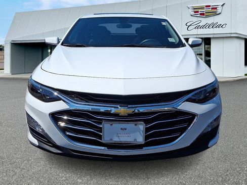 Used 2022 Chevrolet Malibu LT FWD image 2
