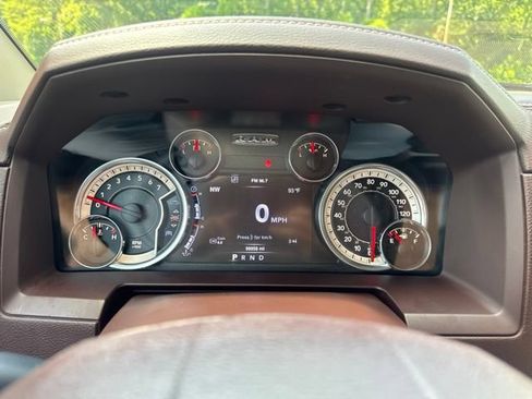 Used 2016 RAM 1500 Laramie w/ Convenience Group AWD/4WD image 27