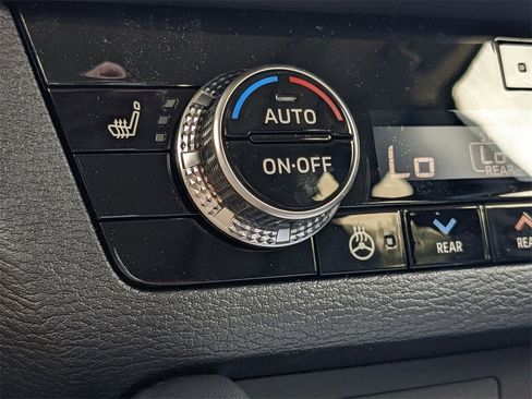 New 2025 Mitsubishi Outlander SEL image 25