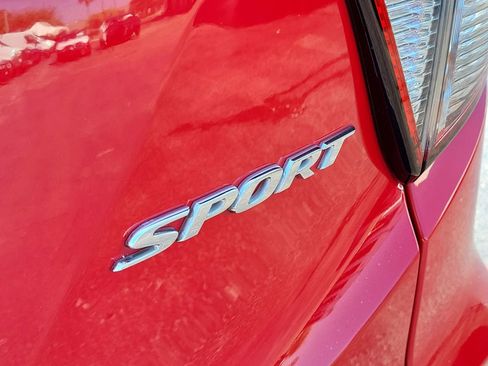 Used 2019 Honda HR-V Sport image 8