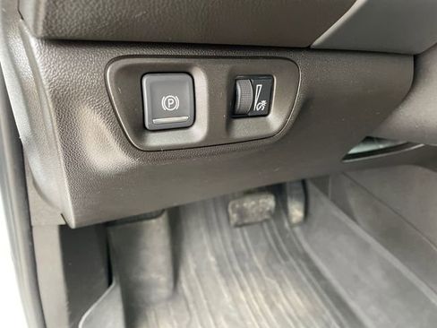 Used 2022 GMC Acadia AT4 AWD/4WD image 28