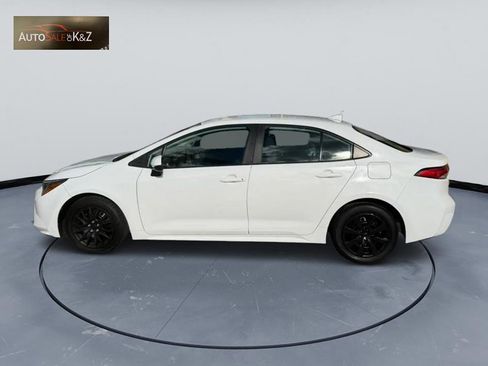 Used 2023 Toyota Corolla LE image 4