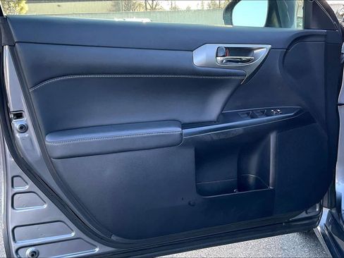 Used 2017 Lexus CT 200h image 25