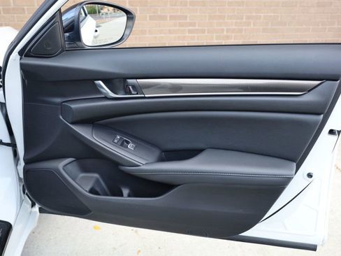 Used 2022 Honda Accord Sport image 23