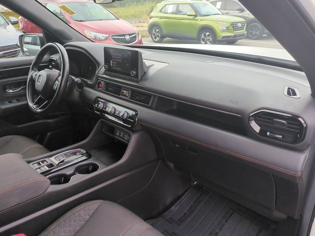 Used 2025 Honda Pilot Sport image 44