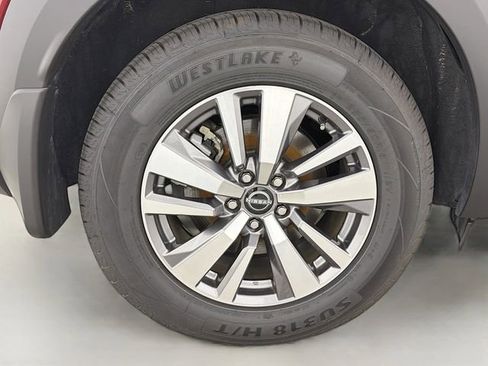 Used 2022 Nissan Pathfinder SL FWD image 38
