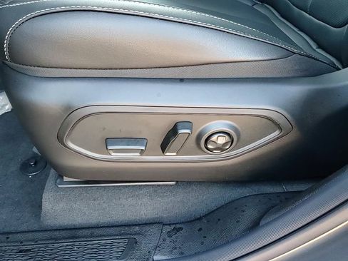 New 2025 Jeep Grand Cherokee L Limited w/ Luxury Tech Group II image 11