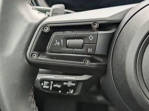 Certified 2025 Porsche Cayenne Coupe AWD/4WD image 21