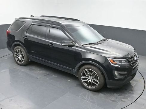Used 2016 Ford Explorer Sport w/ Equipment Group 401A AWD/4WD image 35
