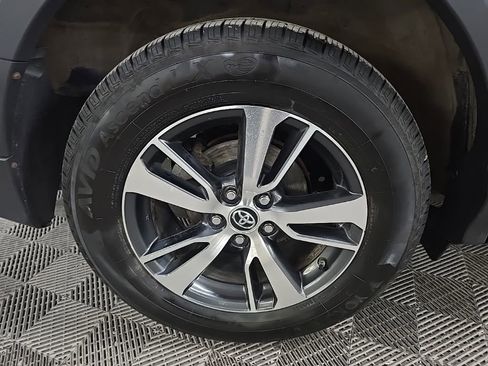 Used 2018 Toyota RAV4 XLE w/ Plus Extra Value Package AWD/4WD image 14