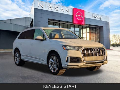 Used 2022 Audi Q7 2.0T Premium w/ Convenience Package image 2