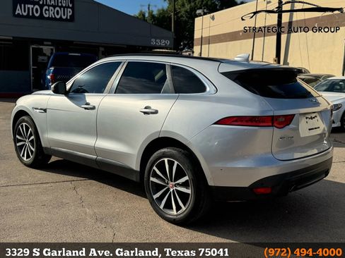 Used 2018 Jaguar F-PACE Prestige image 4