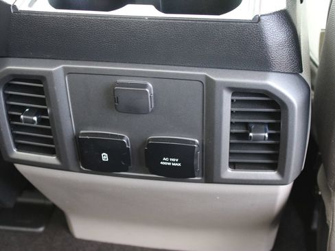 Used 2020 Ford F150 XLT w/ Equipment Group 302A Luxury AWD/4WD image 26