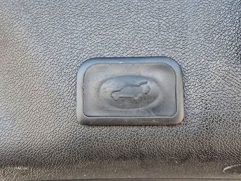 Used 2017 GMC Acadia Limited SLT image 30