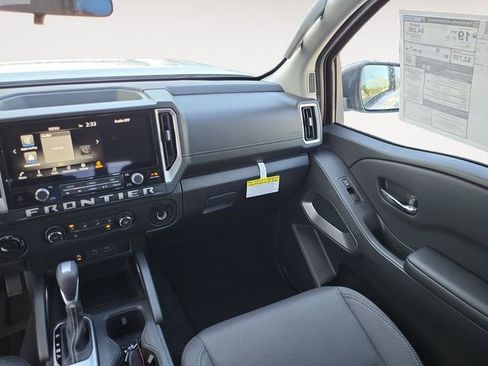 New 2025 Nissan Frontier SV image 14
