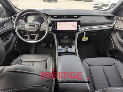 New 2026 Jeep Grand Cherokee Limited w/ Luxury Tech Group II AWD/4WD image 26
